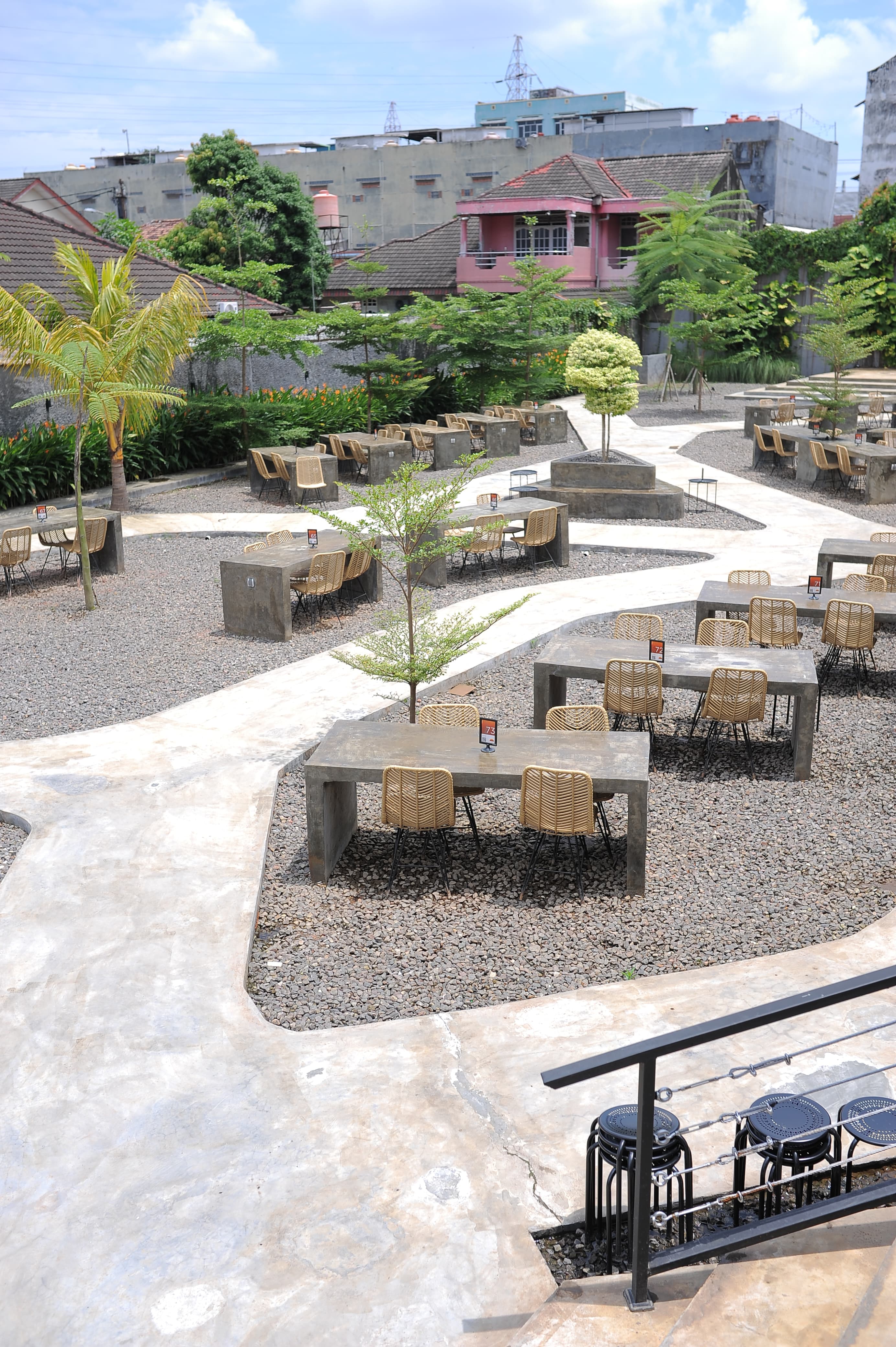 Olimpia Mega Cafe Walk Thumbnail