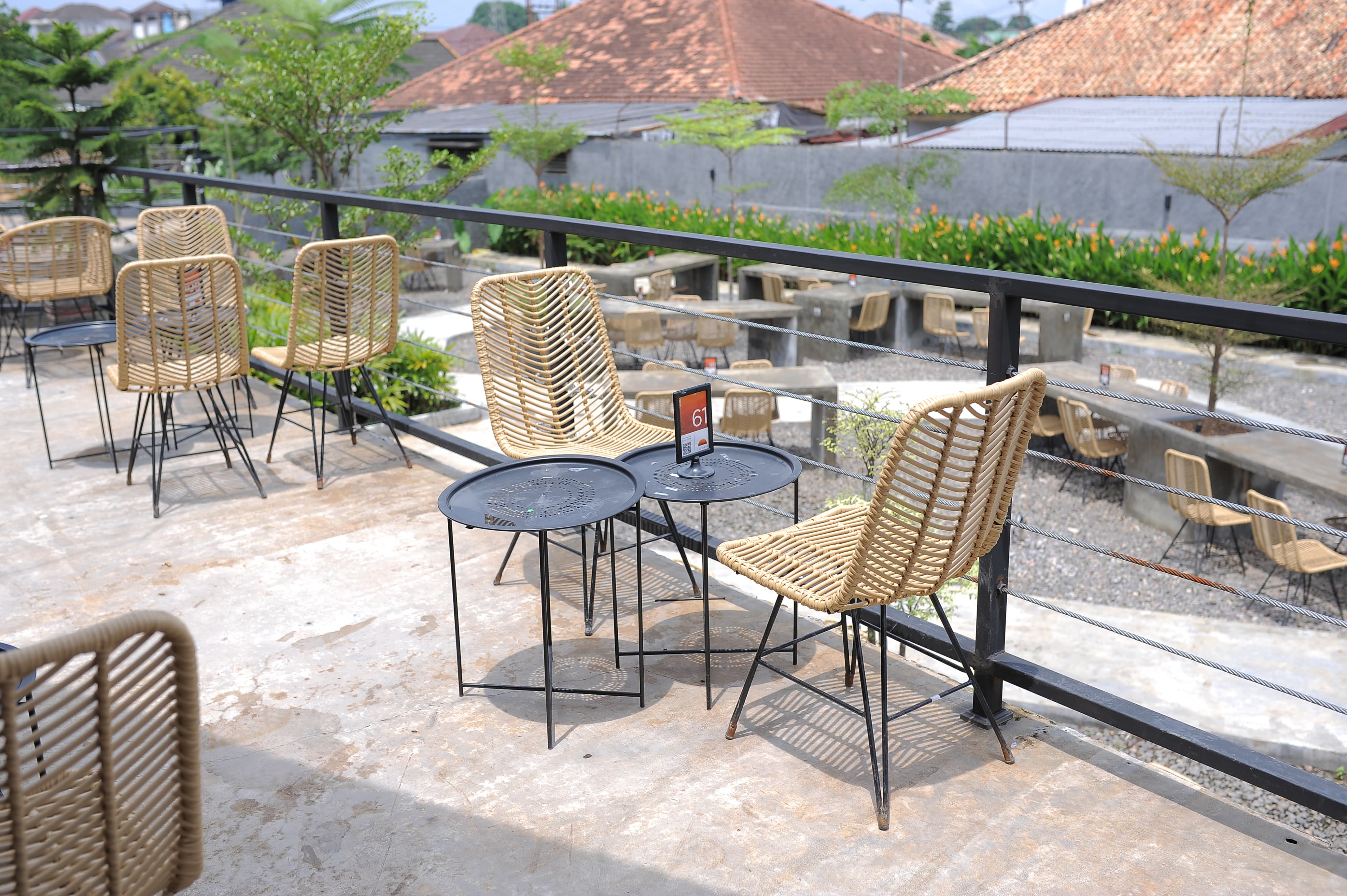 Olimpia Mega Cafe Walk Thumbnail